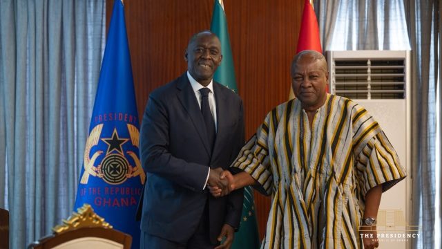 Mahama holds high-level talks with IFC MD