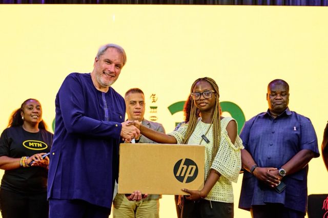 MTN awards 500 scholarships to needy students, teachers